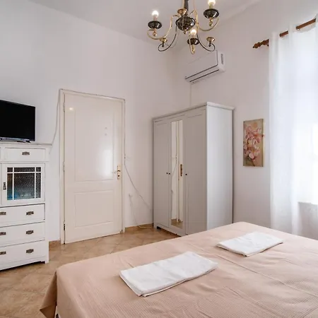 Naxos Family House In * Vivlos