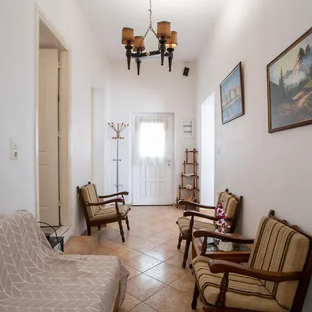 Holiday home Naxos Family House In Vivlos